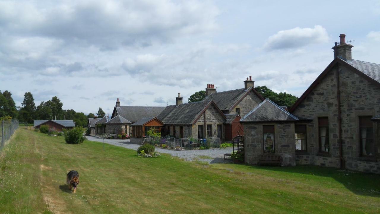 Meadowside Cottages Balavil Eksteriør bilde